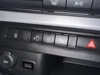 PEUGEOT TRAVELLER